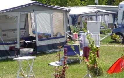 Stellplatz mit Wäscheständer